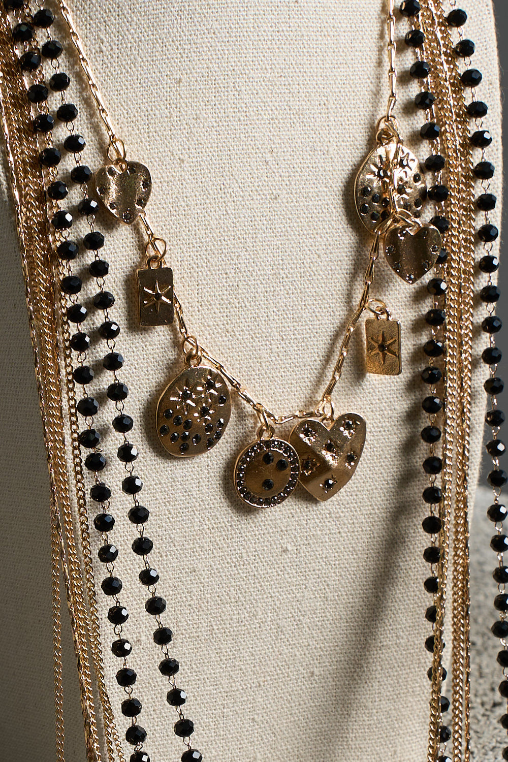 Collana Ade