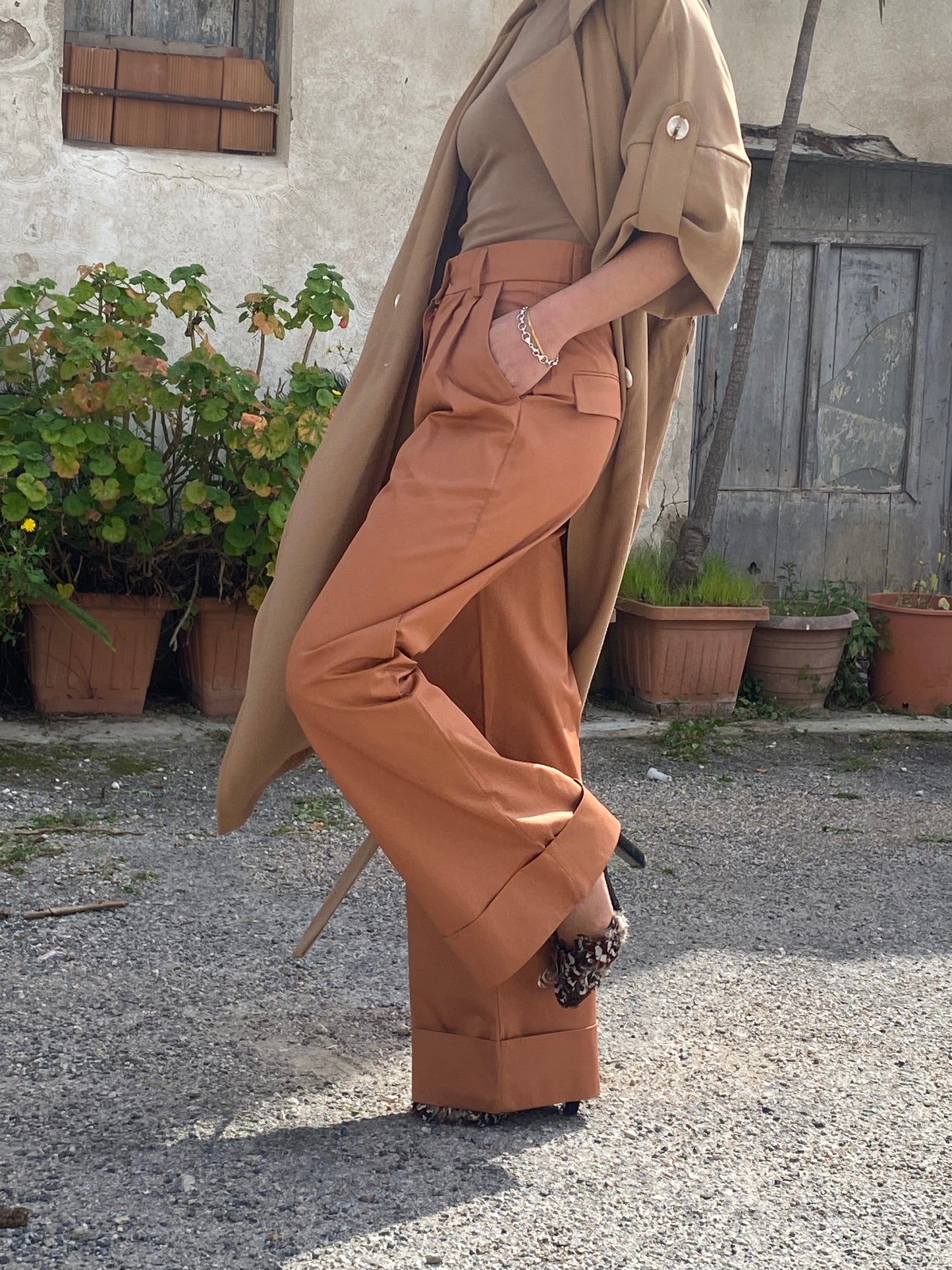 PANTALONE SARTORIALE CON FONDO AMPIO