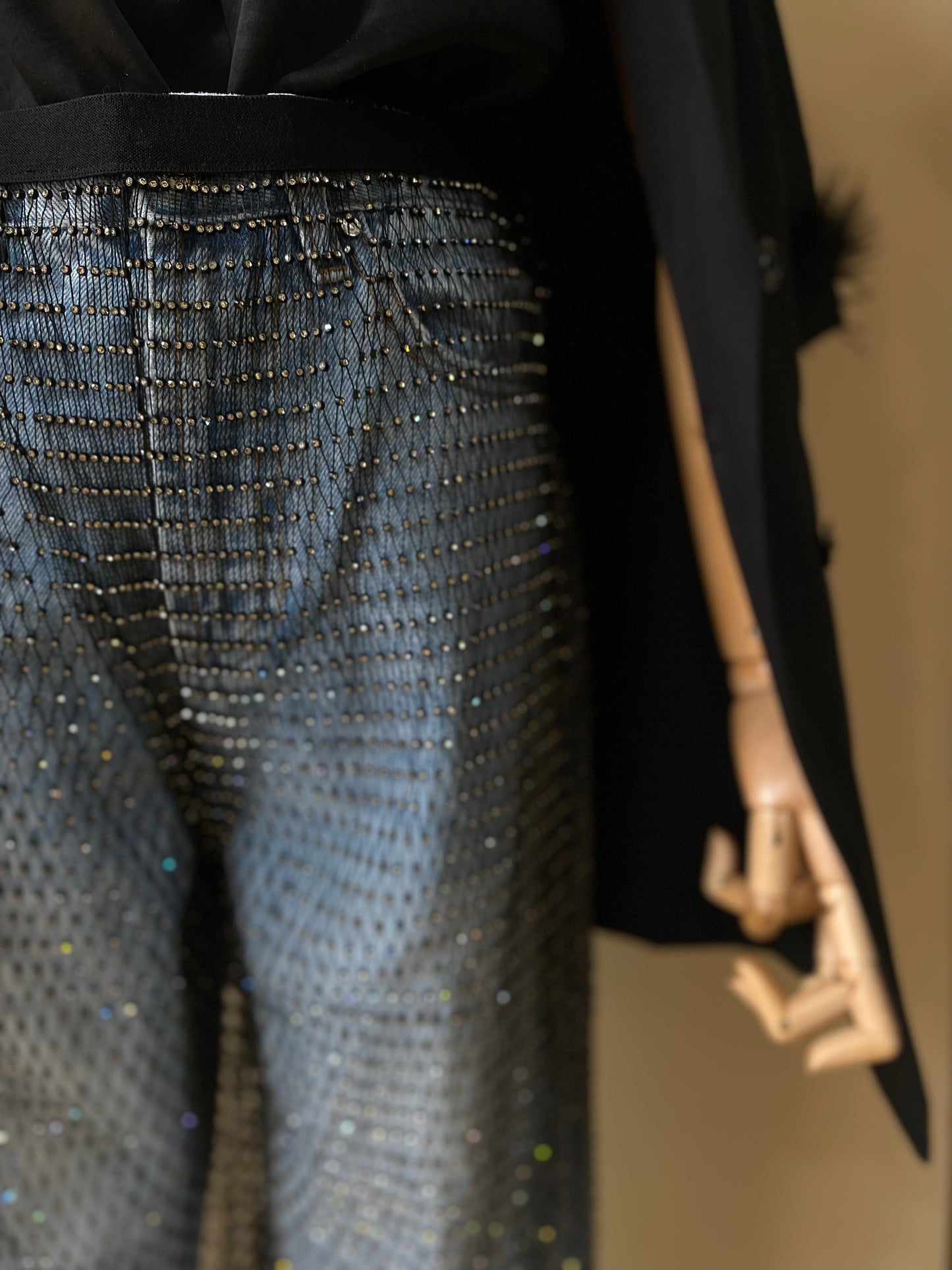 PANTALONE IN RETE DI STRASS